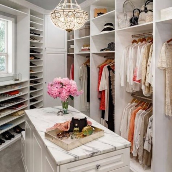 Meet your Posher, Tanya - Picture 1 of 1